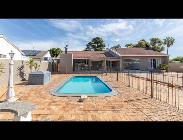 4 BEDROOM HOUSE FOR SALE IN DUYNEFONTEIN